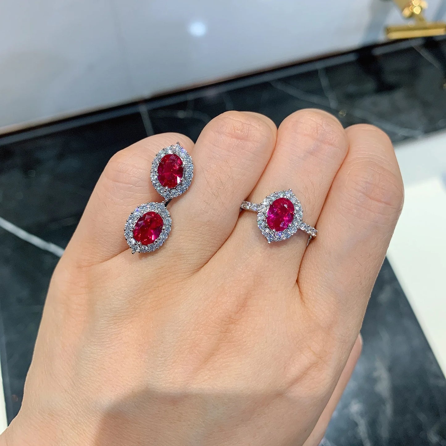925 Sterling Silber Roter Moissanit Ring Halskette Ohrring Set Retro Mode Luxus Oval Hochzeit Geburtstagsgeschenk Frauen Schmuck